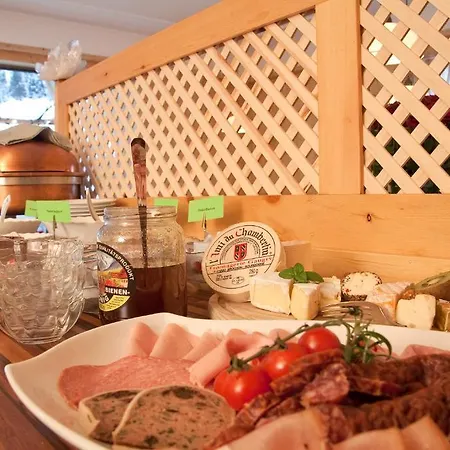 Anna St. Leonhard im Pitztal