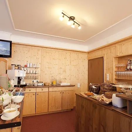 Gasthof Anna St. Leonhard im Pitztal