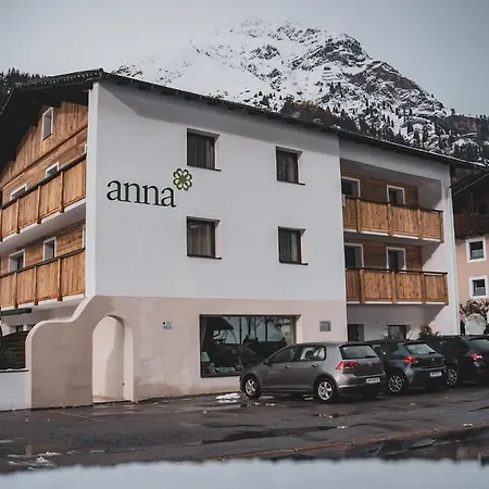 Anna 5*